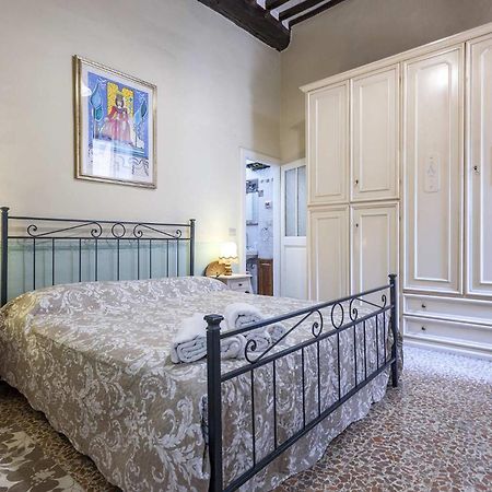 コルトーナCasa Quintaniアパートメント エクステリア 写真