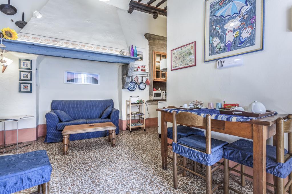 コルトーナCasa Quintaniアパートメント エクステリア 写真