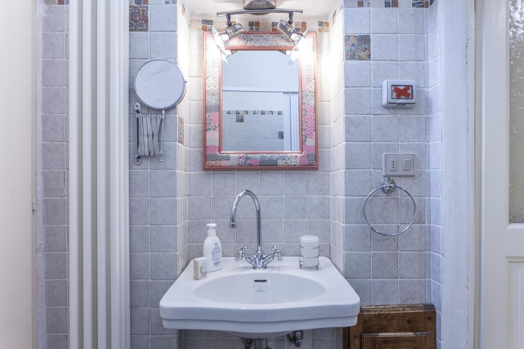 コルトーナCasa Quintaniアパートメント エクステリア 写真